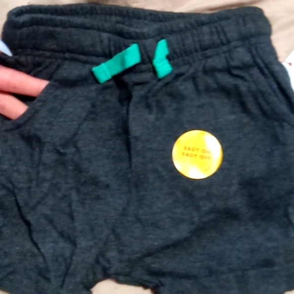 NWT 2 Cat&Jack BabyBoy Shorts - Picture 5 of 7